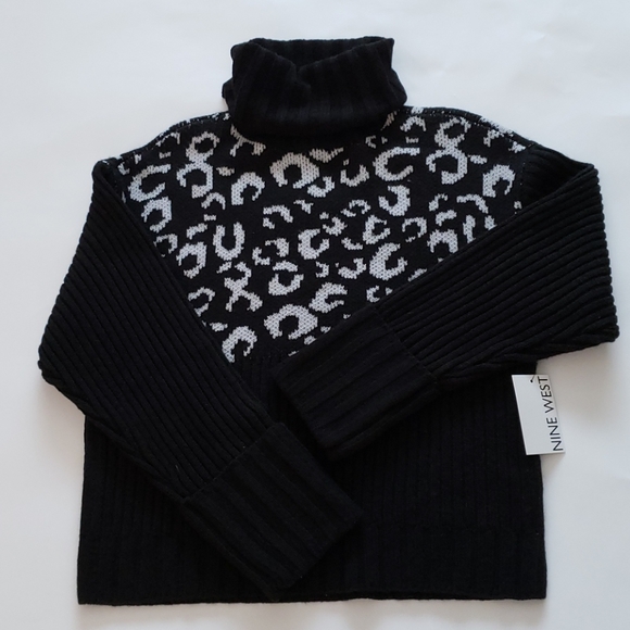 Nine West Cheetah Print Turtle Neck Sweater XS - Picture 9 of 10
